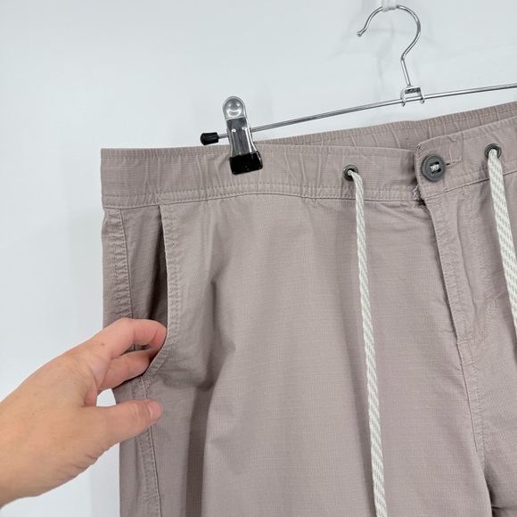 Vuori Womens Ripstop DuraTerra Pant in Hazel Mauve Size XL - Picture 10 of 12